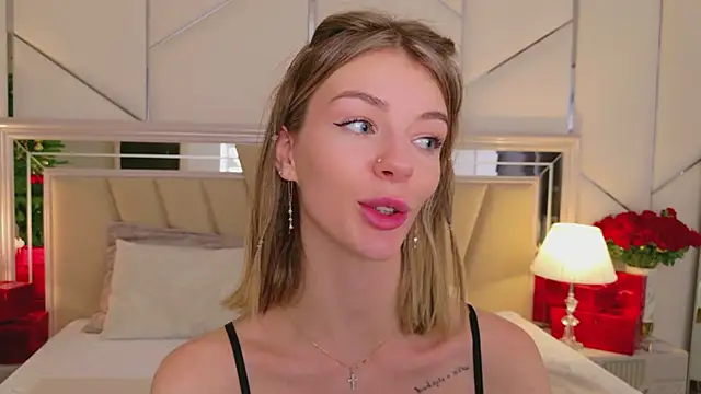 MeganMour's cam snapshot