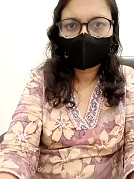 piryasharma005's cam snapshot