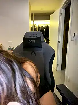 PamAnna's cam snapshot