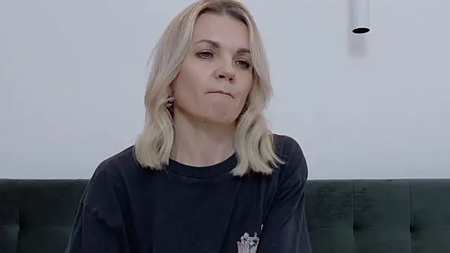 AnnaBenet's cam snapshot