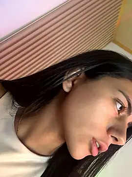 Lilybeeth live sex cam