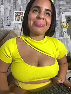 Violetrousse live sex cam