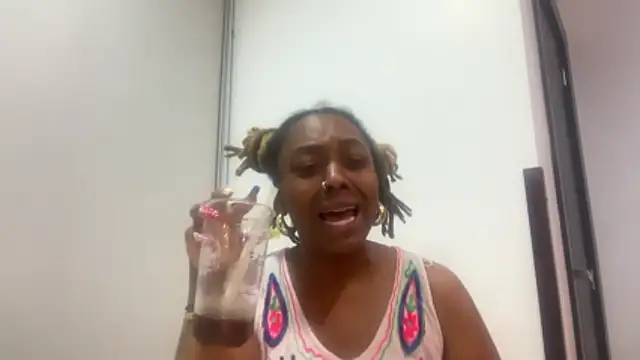 ChocolateCakeQueen live sex cam