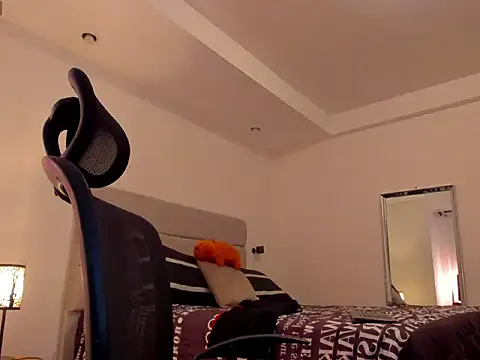 CHIRS_MORGANS live sex cam