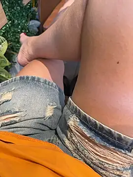 Mores1_Squirt live sex cam