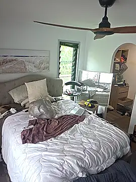 Handsolo_porn's cam snapshot