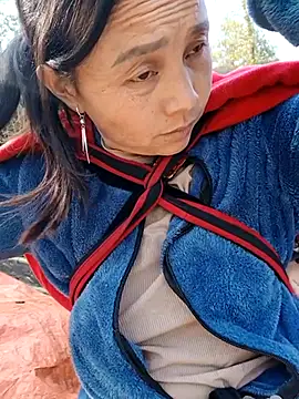 kemtuoi-sex's cam snapshot