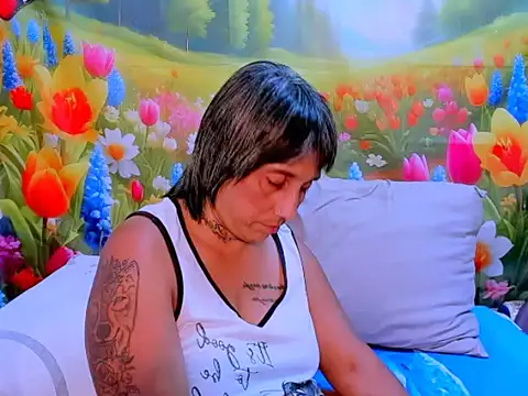 indianroxy's cam snapshot