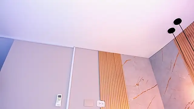 AlanaBlair_'s cam snapshot