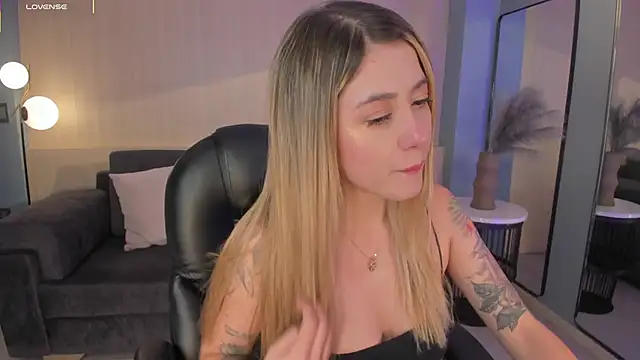 EveBensonX's cam snapshot