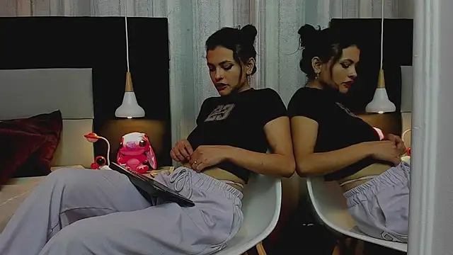 yiyisandoval live sex cam