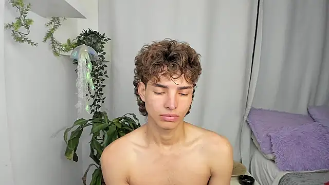 santy-kitty live sex cam