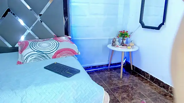 BunnyLove_'s cam snapshot