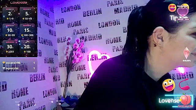 Bya_hootgyrl1 live sex cam