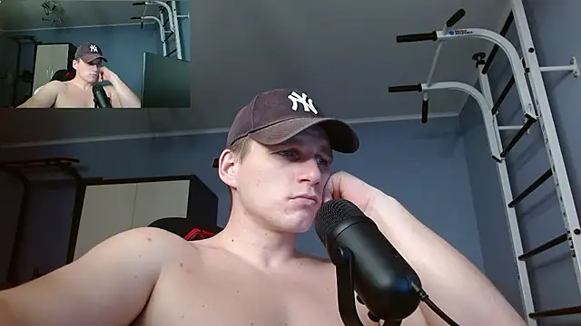 Poliglotjoe1 live sex cam