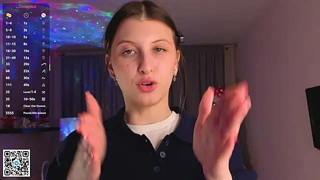 LorinaMaffitt live sex cam