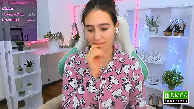 _Eliizabeth_'s cam snapshot