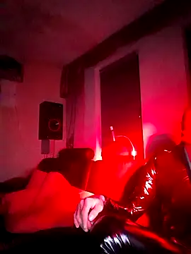 Crystalbitchx live sex cam