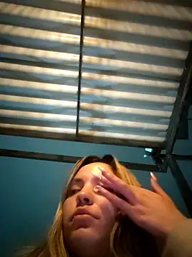 celeste_83 live sex cam