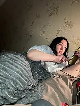 Naughtbaby_2025's cam snapshot