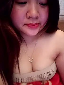 Bee-bgolden live sex cam