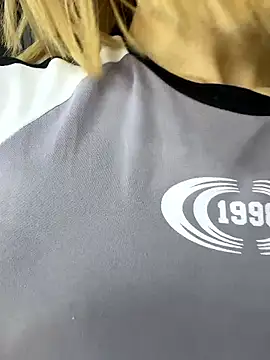 SweetBunnyGF live sex cam