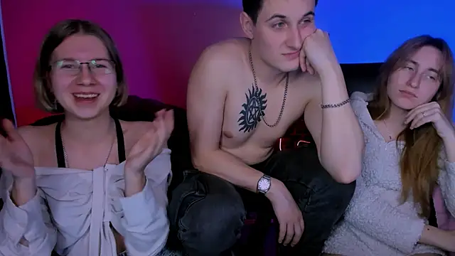 gloria_bubble's cam snapshot