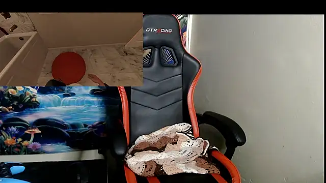 YoBleez's cam snapshot