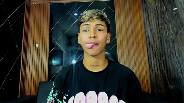 Timmy_Kiing_ live sex cam