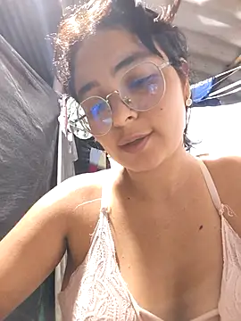 Lily-o's cam snapshot