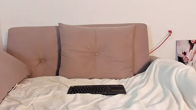 marie_pourtoii live sex cam