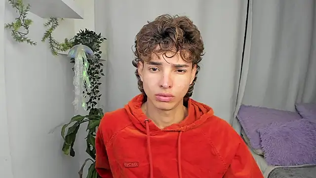 santy-kitty live sex cam