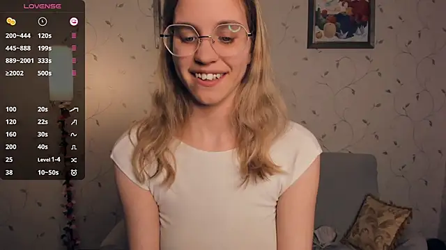 JoanBaggott live sex cam