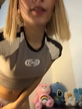 SweetBunnyGF's cam snapshot