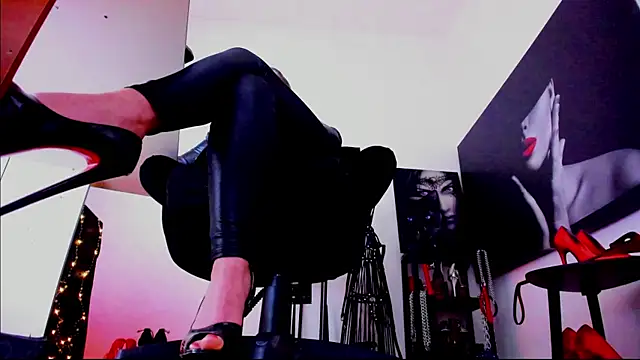 MistressDemisweet's cam snapshot