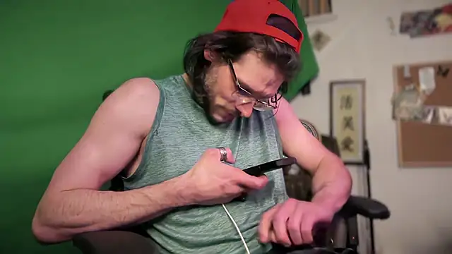 MasterDaddyCool's cam snapshot