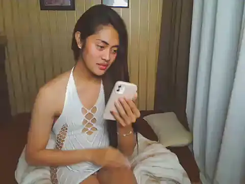 aquariusjulia live sex cam