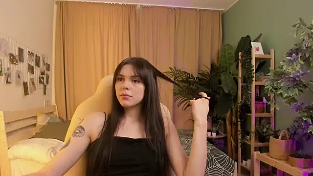 Pamela_Tiffin's cam snapshot