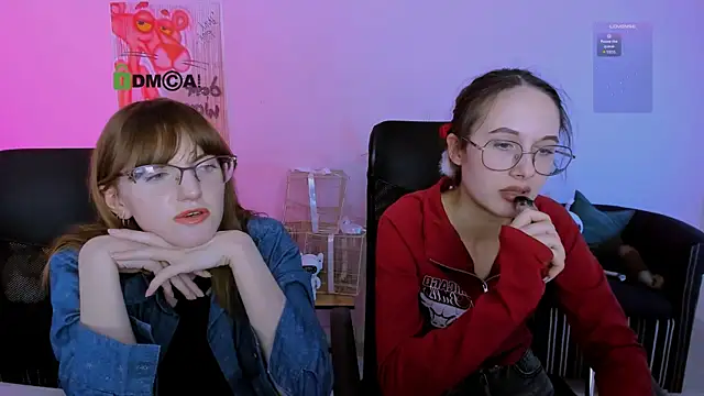 mona_cloud's cam snapshot