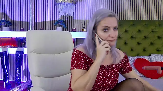 LadyTouch's cam snapshot