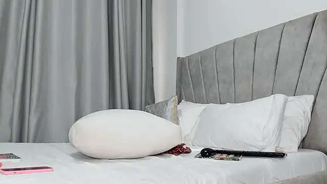 thee_sexy_goddess live sex cam