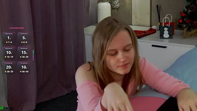 ArtsyMaree's cam snapshot