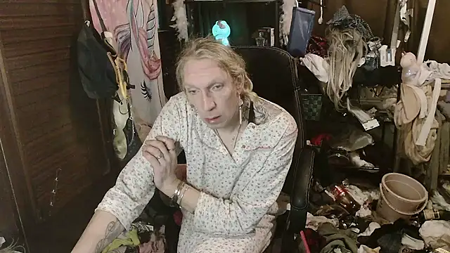 Ombeline1 live sex cam