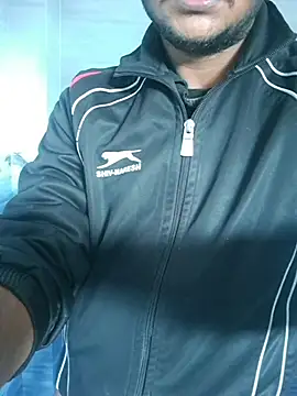 Itsdesi_boy live sex cam