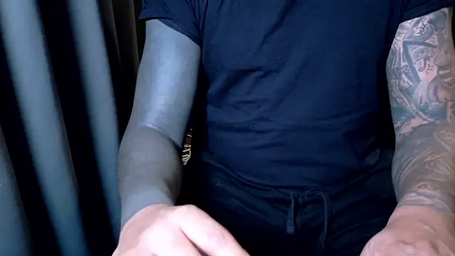 WyattBBC live sex cam