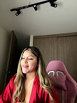 lunablossom_ live sex cam