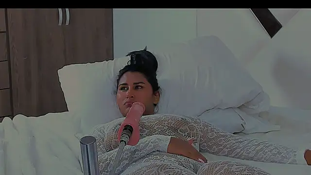 StormyButty18's cam snapshot