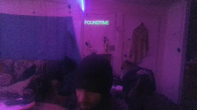 Poundtown1226's cam snapshot