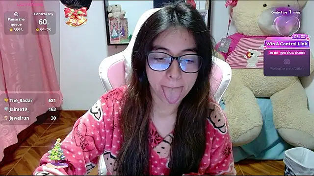 Maggie_Fox3's cam snapshot