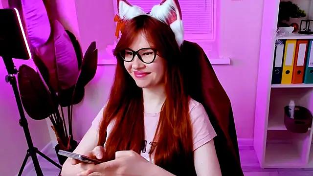 CarolGiggly live sex cam